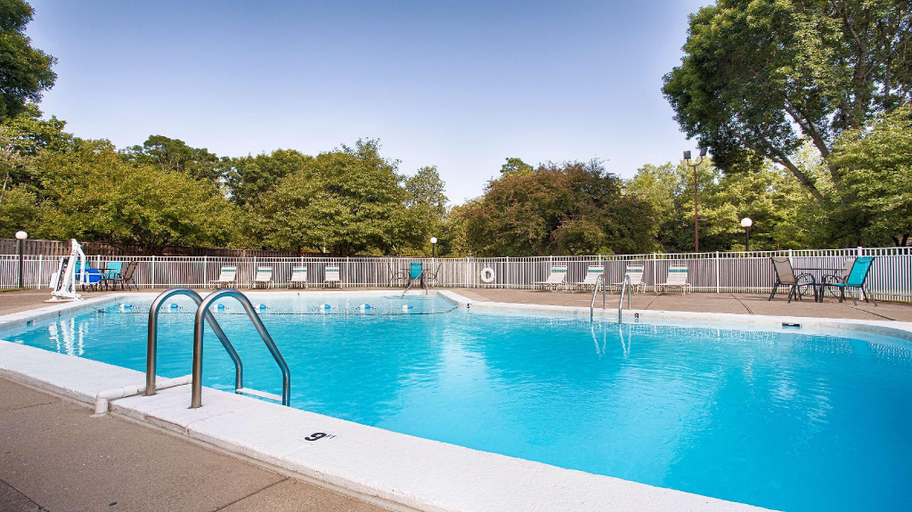Sport & Beauty 4, Chelmsford Inn, Middlesex