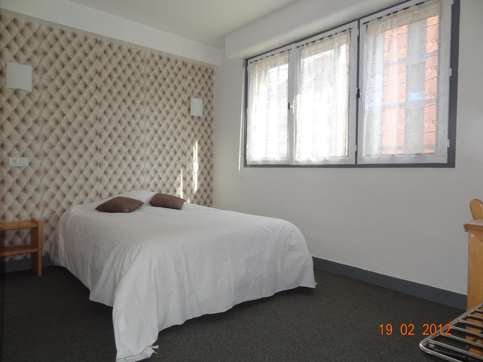 Bedroom 4, Cit'Hotel Beaulieu, Puy-de-Dôme