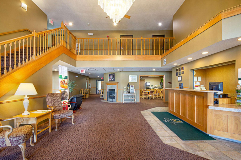 Public Area 2, Quality Inn Mineral Point, Iowa