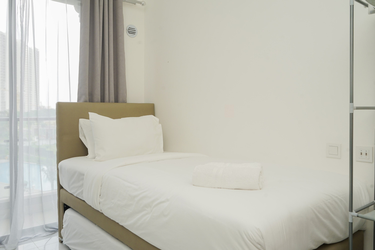 Cozy Stay and Strategic Studio at Sky House Apartment BSD By Travelio, Tangerang Selatan