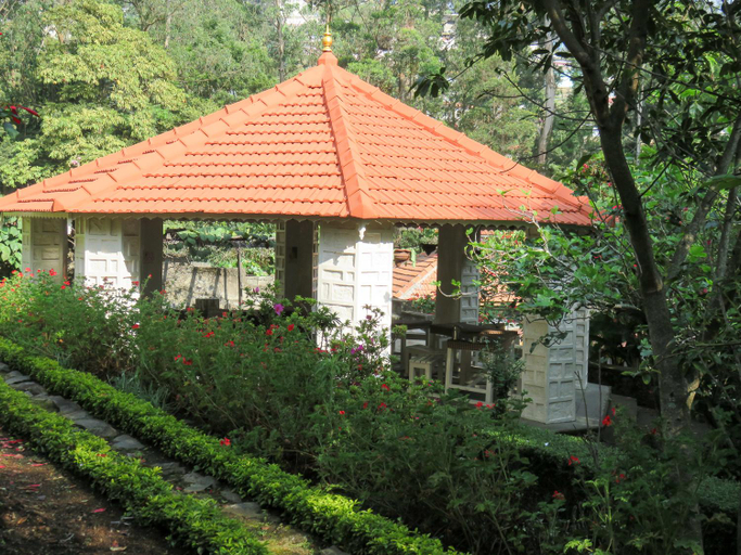 Food & Drinks, Lilly's Valley Resort, Dindigul