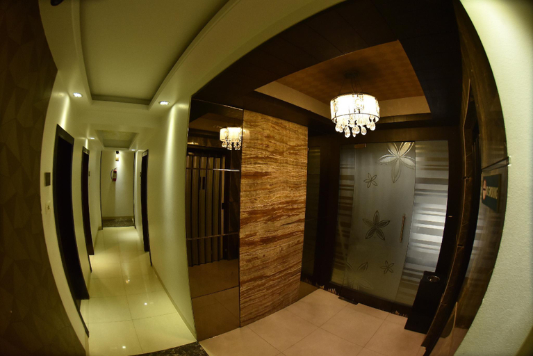 Public Area 3, Hotel Manama, Mumbai City