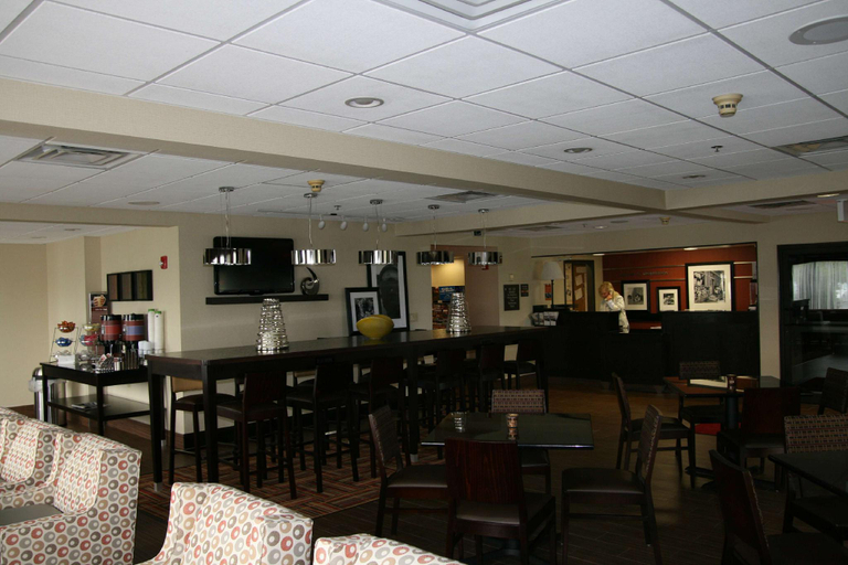 Food & Drinks 5, Hampton Inn Uniontown, Fayette