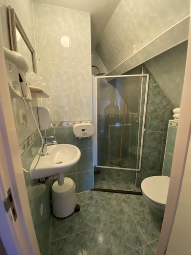 Bathroom 5, Hotel Isis, Amsterdam