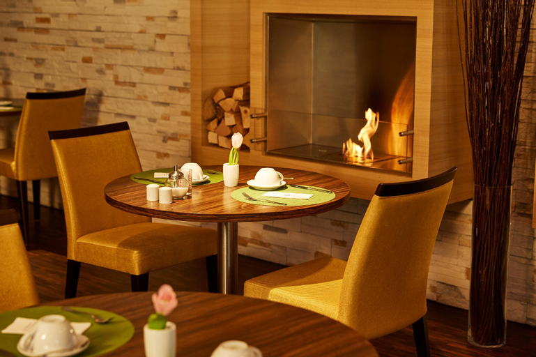 Dining Room 19