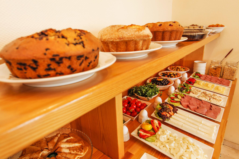 Others 5, Erguvan Hotel, Fatih