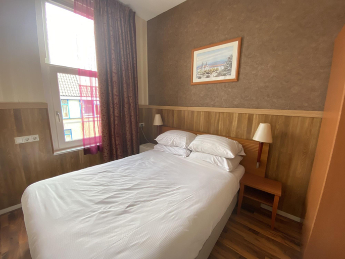 Bedroom 3, Hotel Isis, Amsterdam