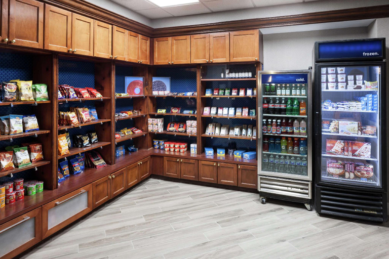 Food & Drinks 5, Hampton Inn & Suites Miami-Doral/Dolphin Mall, Miami-Dade