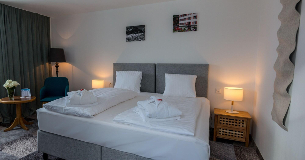 Bedroom 3, Thermal Htls & Walliser Alpentherme Leukerbad, Leuk