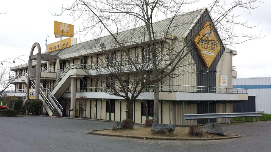 Exterior & Views 1, Premiere Classe Montlucon Saint Victor, Allier