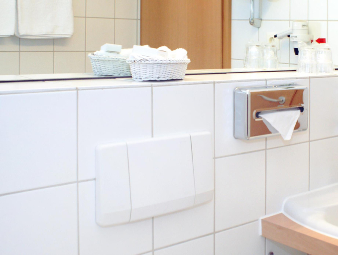 Bathroom 5, Best Western Macrander Hotel Dresden, Dresden