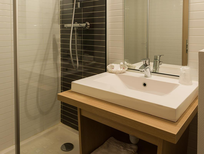 Bathroom 5, Paradou Mediterranee, BW Signature Collection, Bouches-du-Rhône
