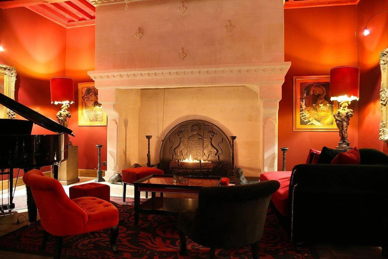 Public Area 4, La Villa Mazarin, Gard