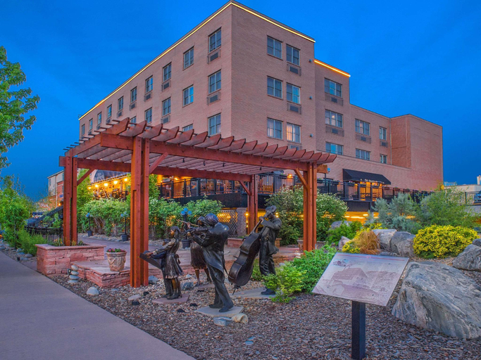 Exterior & Views 2, The Golden Hotel, an Ascend Collection Hotel, Jefferson