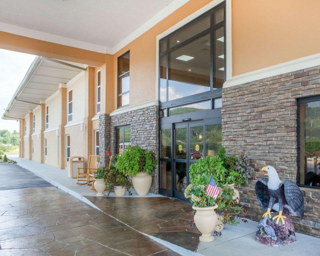 Public Area 2, Comfort Inn at Royal Blue, Campbell