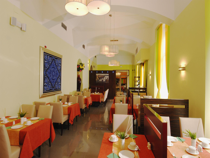 Food & Drinks 5, EA Hotel Manes, Praha 1