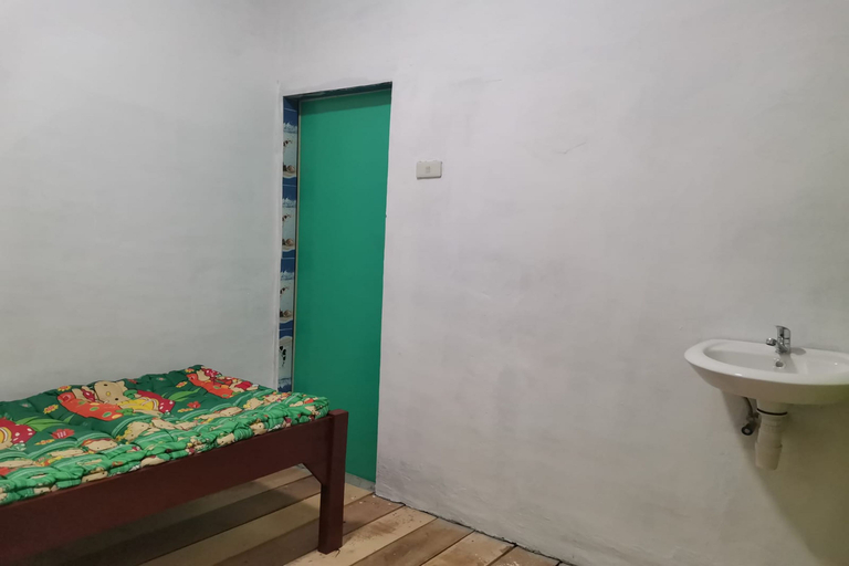 Bedroom 4, Arjuna Homestay, Toba