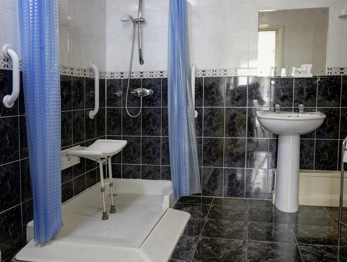 Bathroom 4, The Sea Hotel, South Tyneside