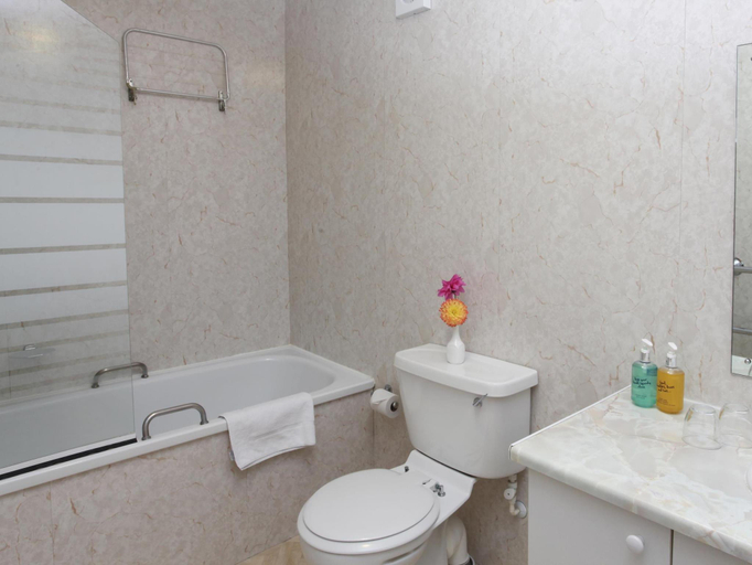 Bathroom 4, voco The Clifton Folkestone By IHG, Kent