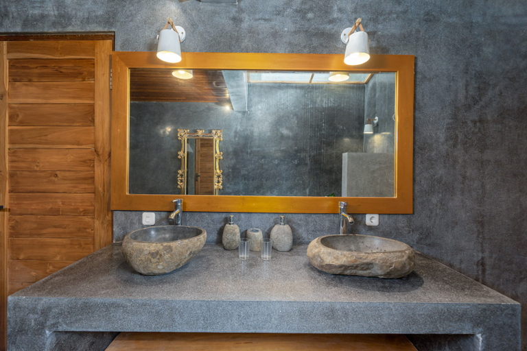 The Secret Jungle Villas Berawa - Bathroom