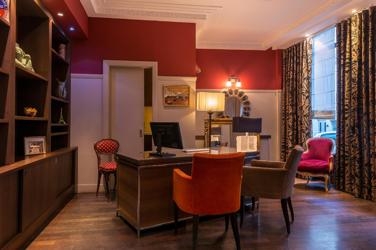 Public Area 2, Hotel Crystal, Paris
