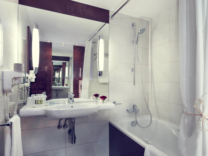 Bathroom 4, Hotel Mercure Karpacz Resort, Jelenia Góra