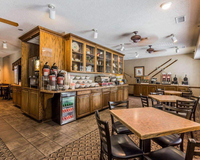 Food & Drinks 5, Comfort Suites Boone - University Area, Watauga