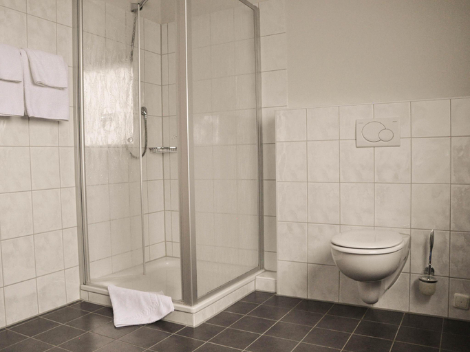 Bathroom, Hotel Hillegosser Hof, Bielefeld