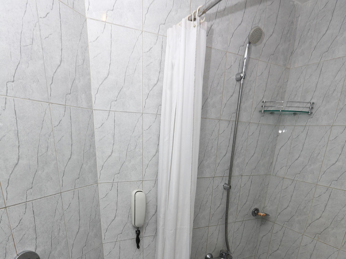Bathroom 3, Highgates Hotel, Bangalore