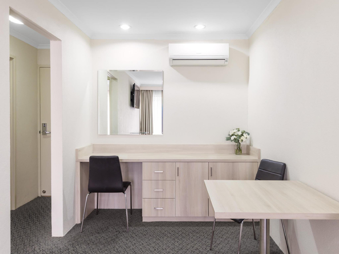 Bathroom 5, Garden City Hotel, BW Signature Collection, Canberra