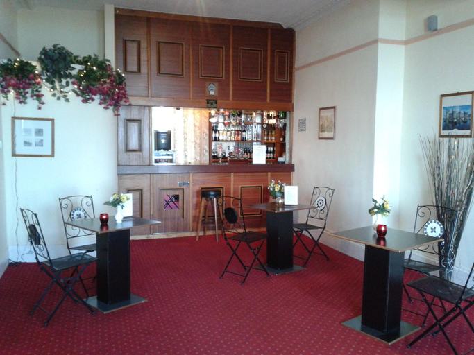 Others 4, Elsinore Hotel, Conwy