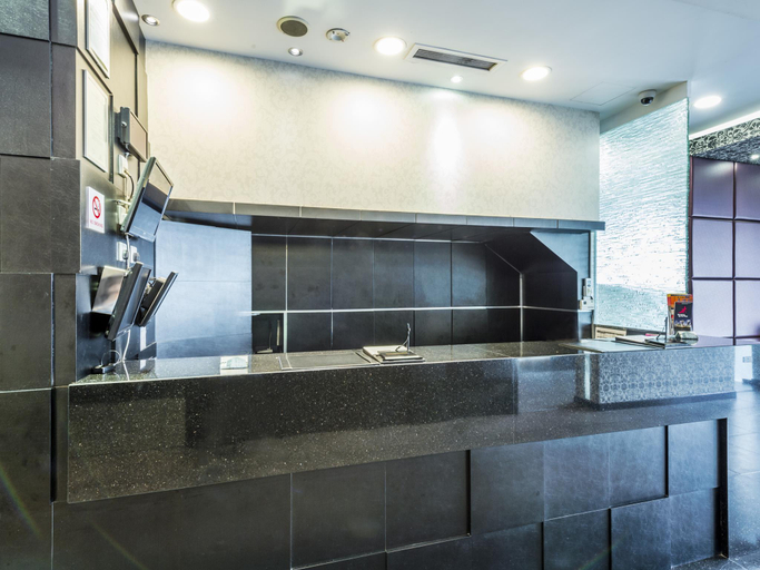 Bathroom 5, Hotel 81 Kovan, Singapore