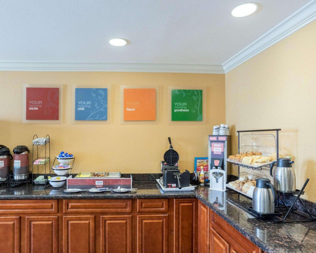 Food & Drinks 5, Quality inn, Donaldsonville- Gonzales, Ascension
