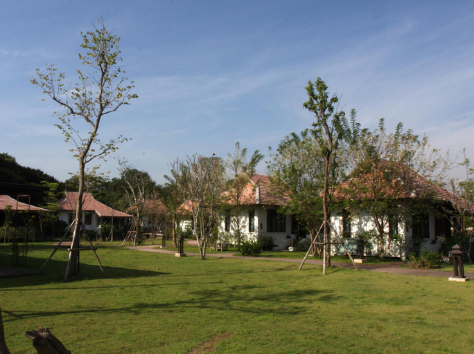 Exterior & Views 20