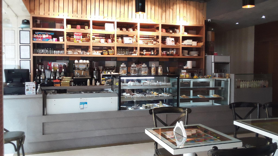 Food & Drinks 5, Hotel Highway Inn, Mumbai Suburban