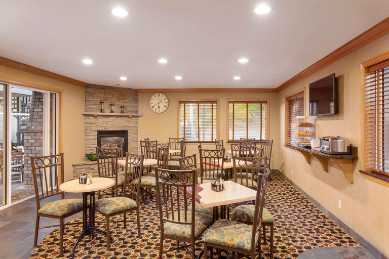 Food & Drinks, Lincoln Sands Oceanfront Resort Ascend Collection, Lincoln