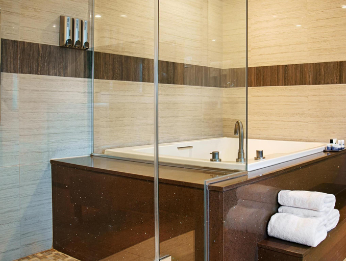 Bathroom 4, Best Western Plus Glendale, Los Angeles