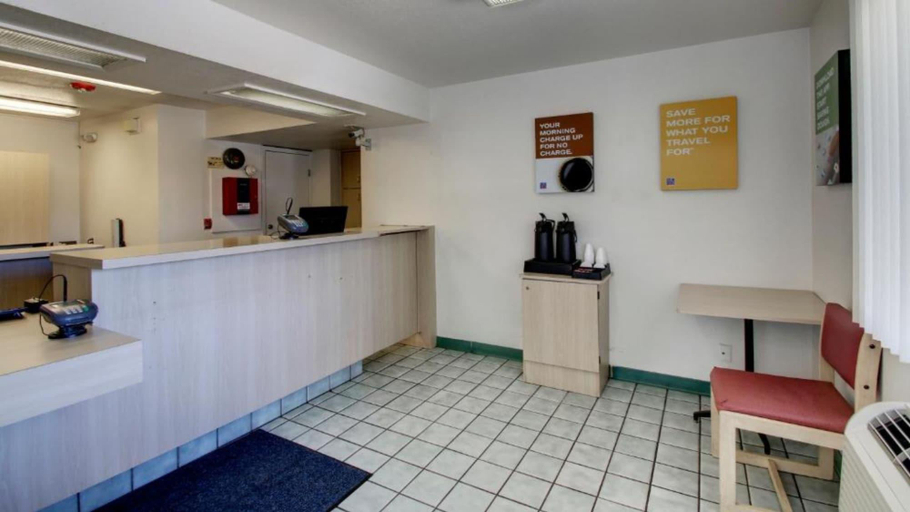 Public Area 2, Xpress Inn & Extended Stays, Harrison