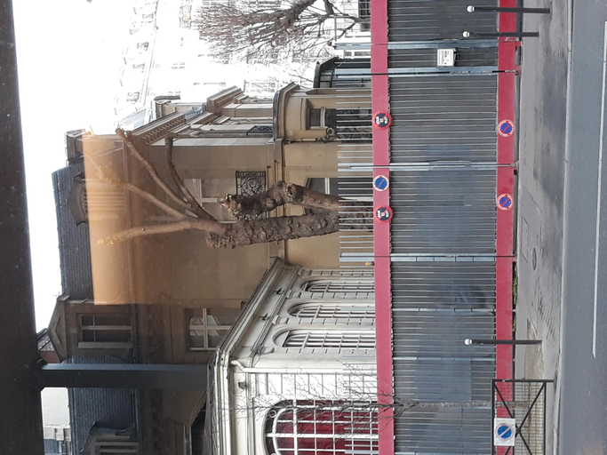 Others 4, Hotel Beausejour, Paris