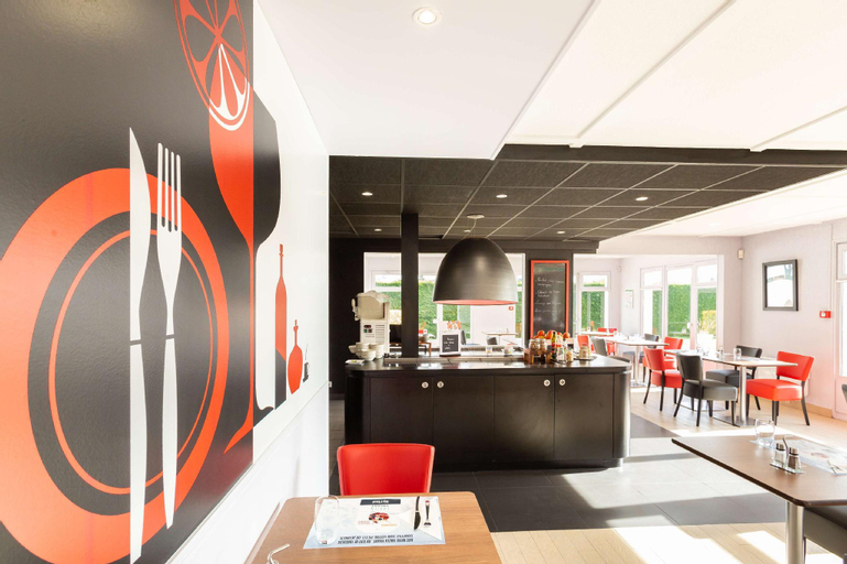 Public Area 2, Hotel Kyriad Issoudun, Indre