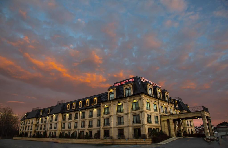 Hôtel Brossard, Champlain