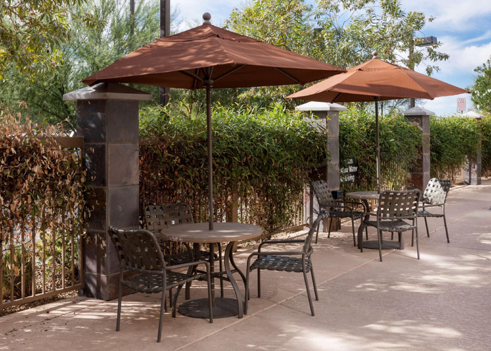 Food & Drinks 5, Hampton Inn & Suites Phoenix North/Happy Valley, Maricopa