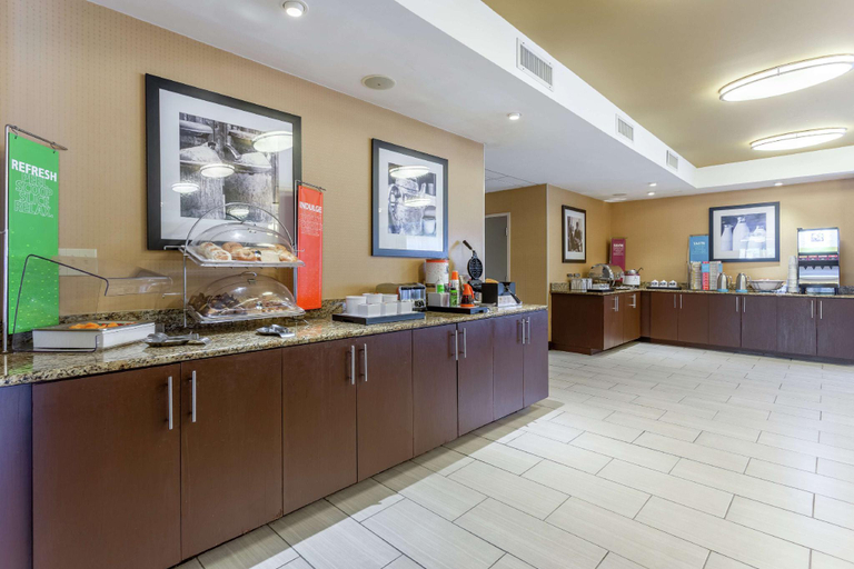 Food & Drinks 5, Hampton Inn Biloxi/Ocean Springs, Jackson