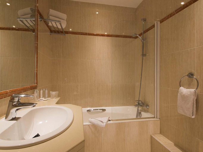 Bathroom 5, Hotel de Suede Saint Germain, Paris