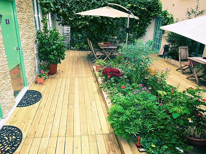 Others 3, Hotel du Moulin, Paris