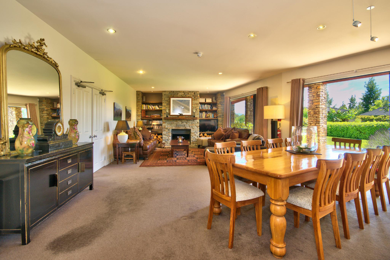Food & Drinks 5, Lime Tree Lodge, Queenstown-Lakes