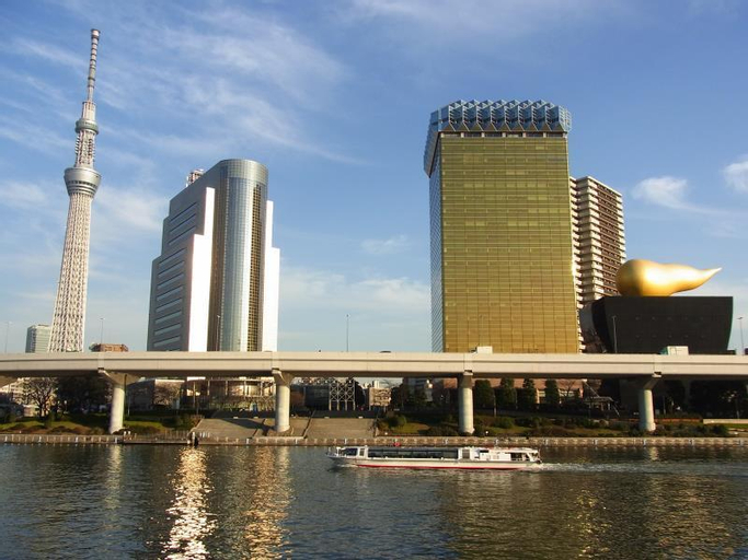 Exterior & Views 30