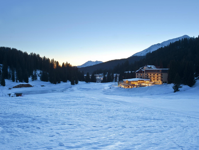 Others 5, Golf Hotel Campiglio, Trento