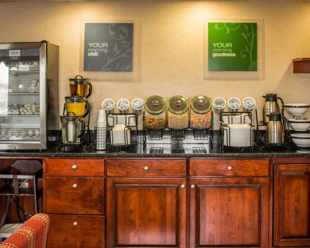 Food & Drinks 4, Comfort Inn & Suites Dimondale - Lansing, Eaton