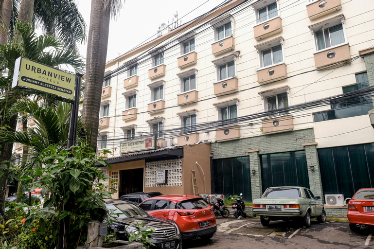 Exterior & Views 1, Jusenny Hotel by Sleepzzz, Jakarta Selatan